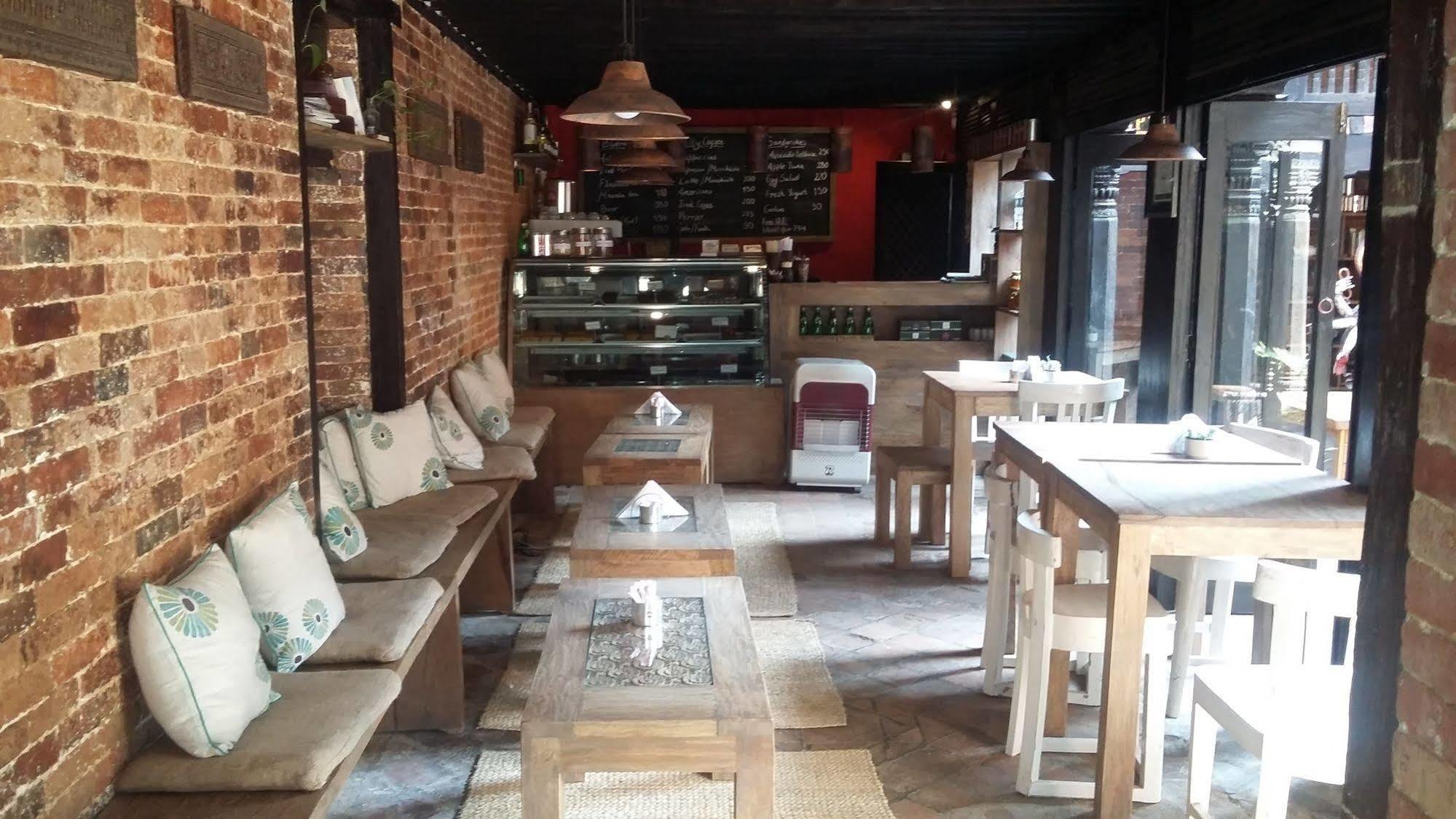 Peacock Guest House Bhatgoan Екстериор снимка
